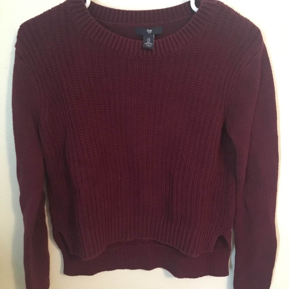 Maroon sweater