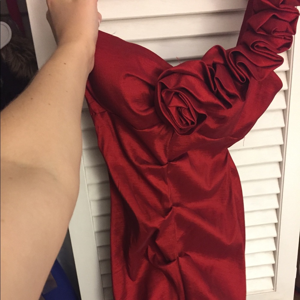 Red rose one shoulder dress
