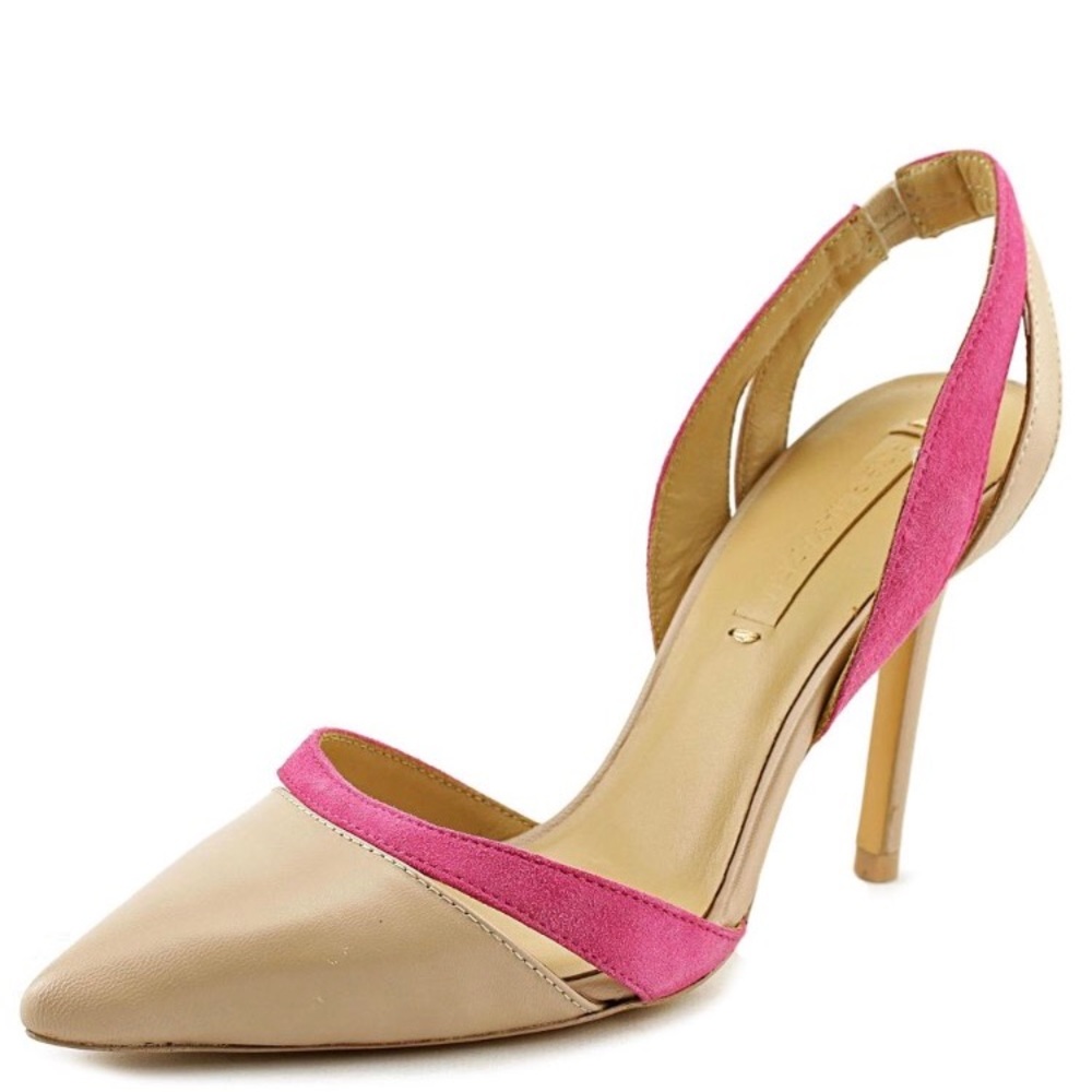 BCBGMaxAzria Clare Pointed Toe Leather Nude Heels.