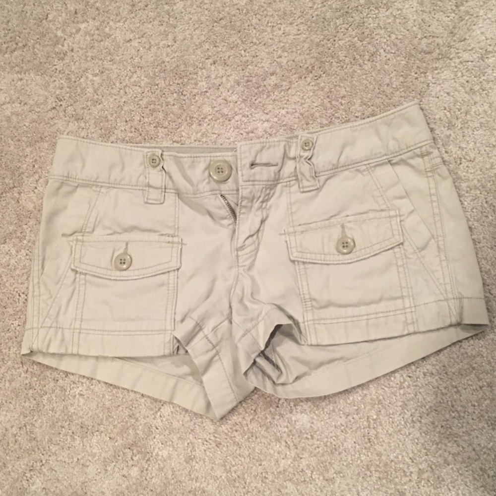 American Eagle khaki shorts size 2