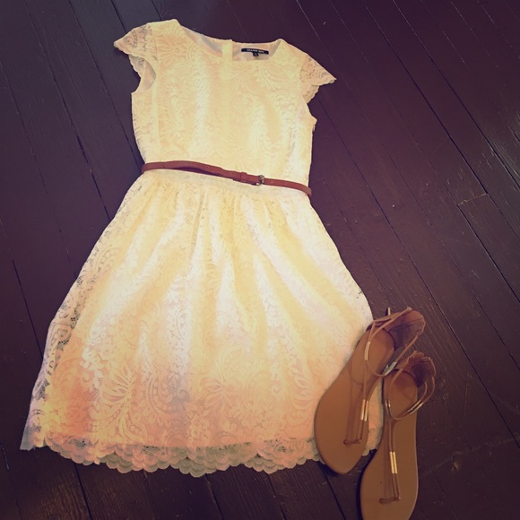 Gianni Bini Dresses & Skirts - Gianni Bini Lace Dress