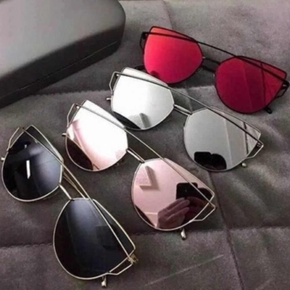 BLACK/GOLD New Mirrored Cat Eye Aviator Sunglasses - Picture 1 of 3