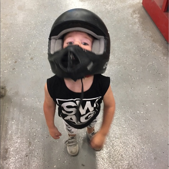 Meet your Posher, Dennis - Picture 1 of 1