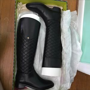 Tory burch beautiful black boots