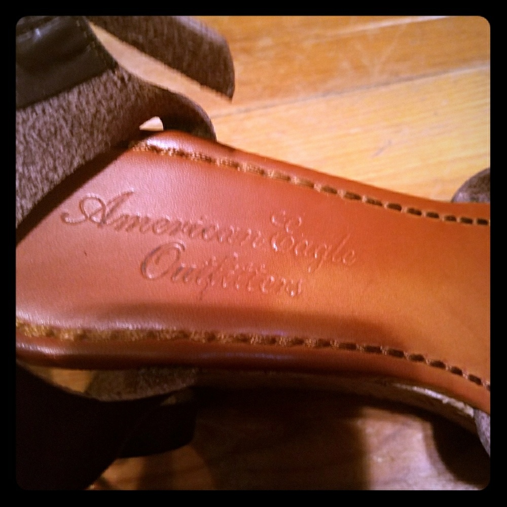 AMERICAN EAGLE OUTFITTERS WEDGE SANDALS