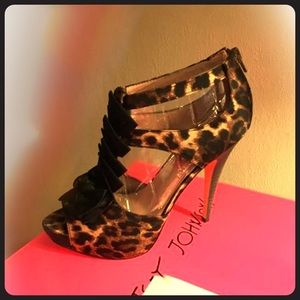Betsey Johnson pumps