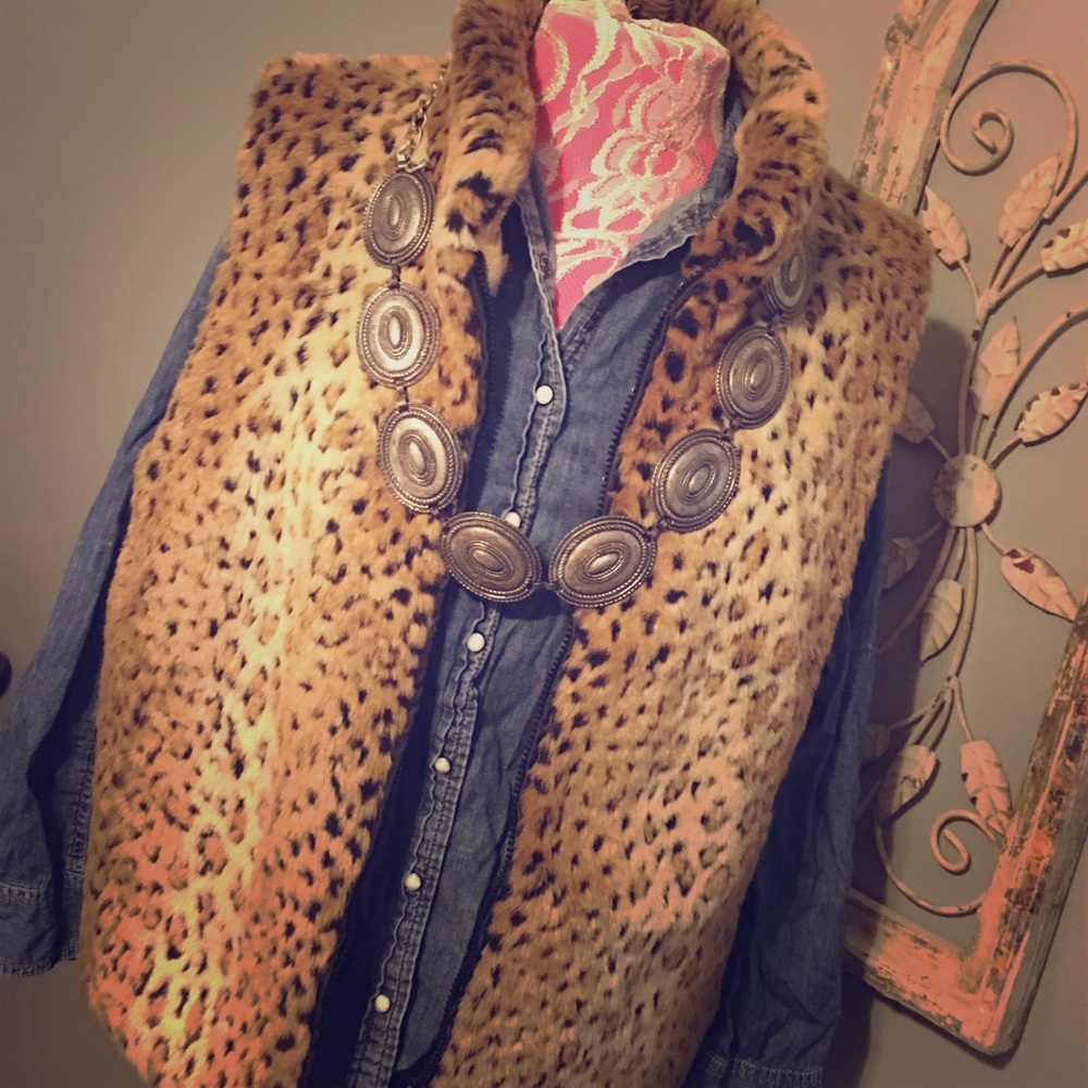 Leopard print fur vest sz XL