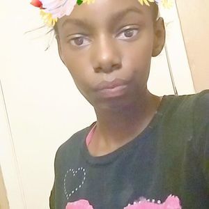 Meet your Posher, Kendra