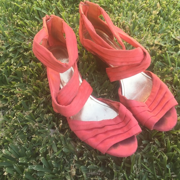 Retro vintage coral pleated sandal with zipper - Picture 2 of 7