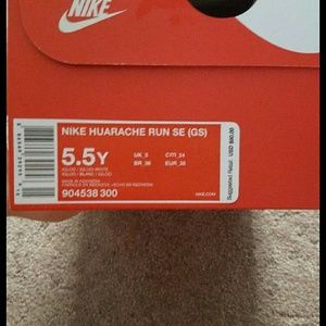 Nike Huarache Run SE 5.5 Youth
