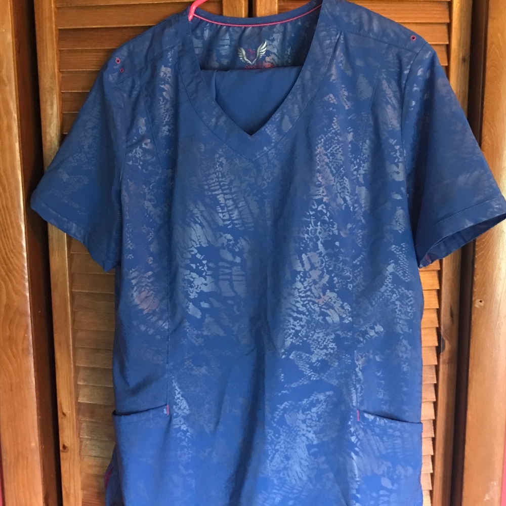 Smitten Brand Scrub Set