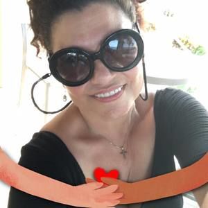 Meet your Posher, Lora