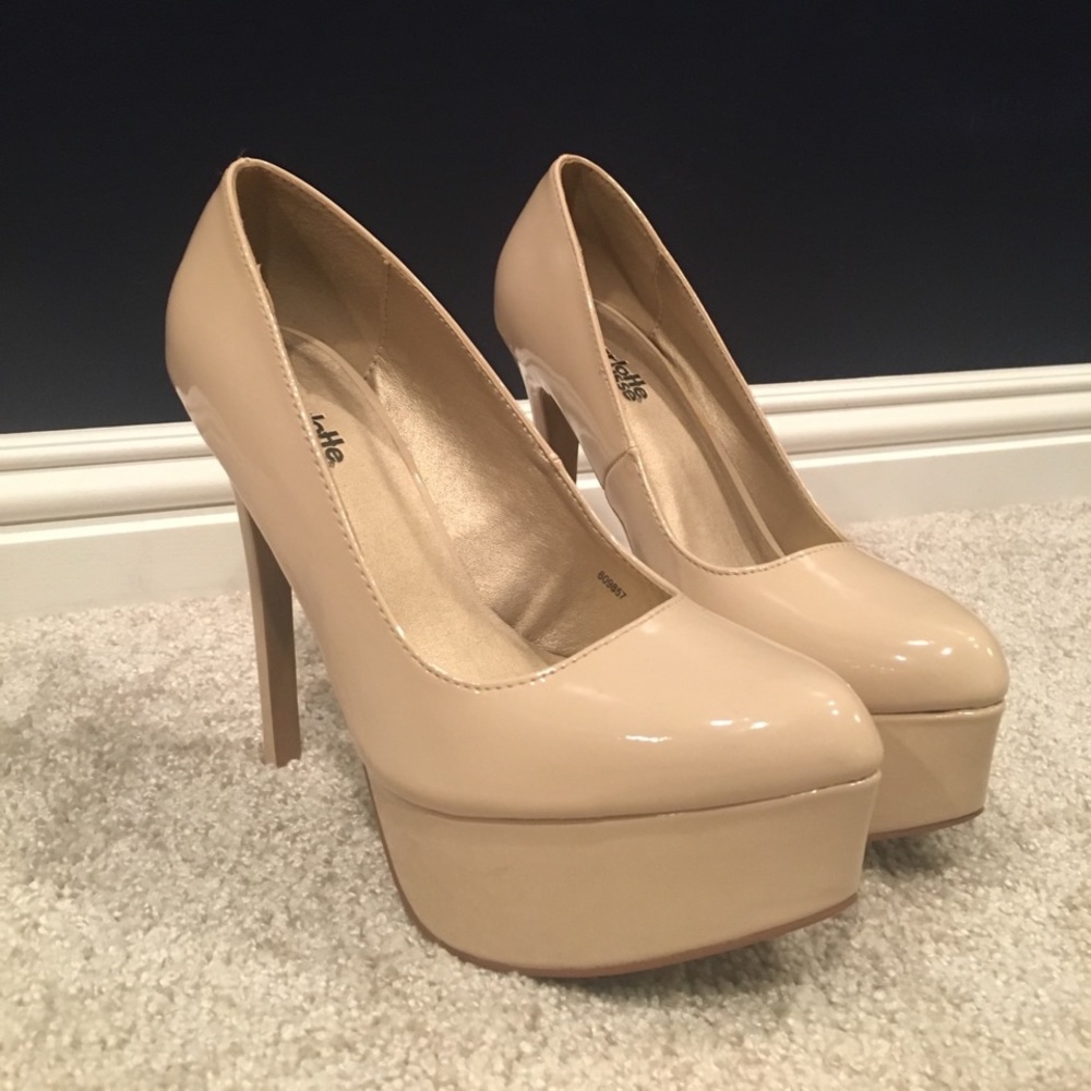 Charlotte Russe nude heels size 6 never worn