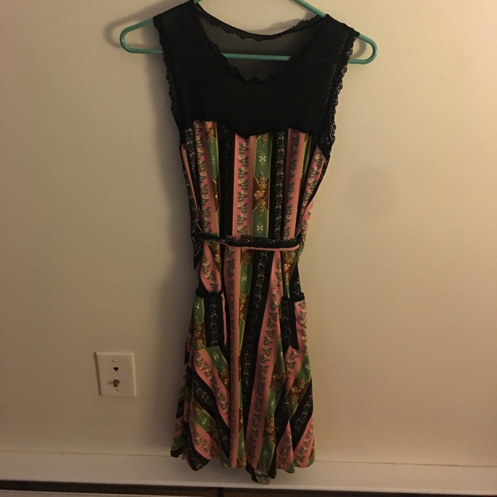Vintage style dress with pockets