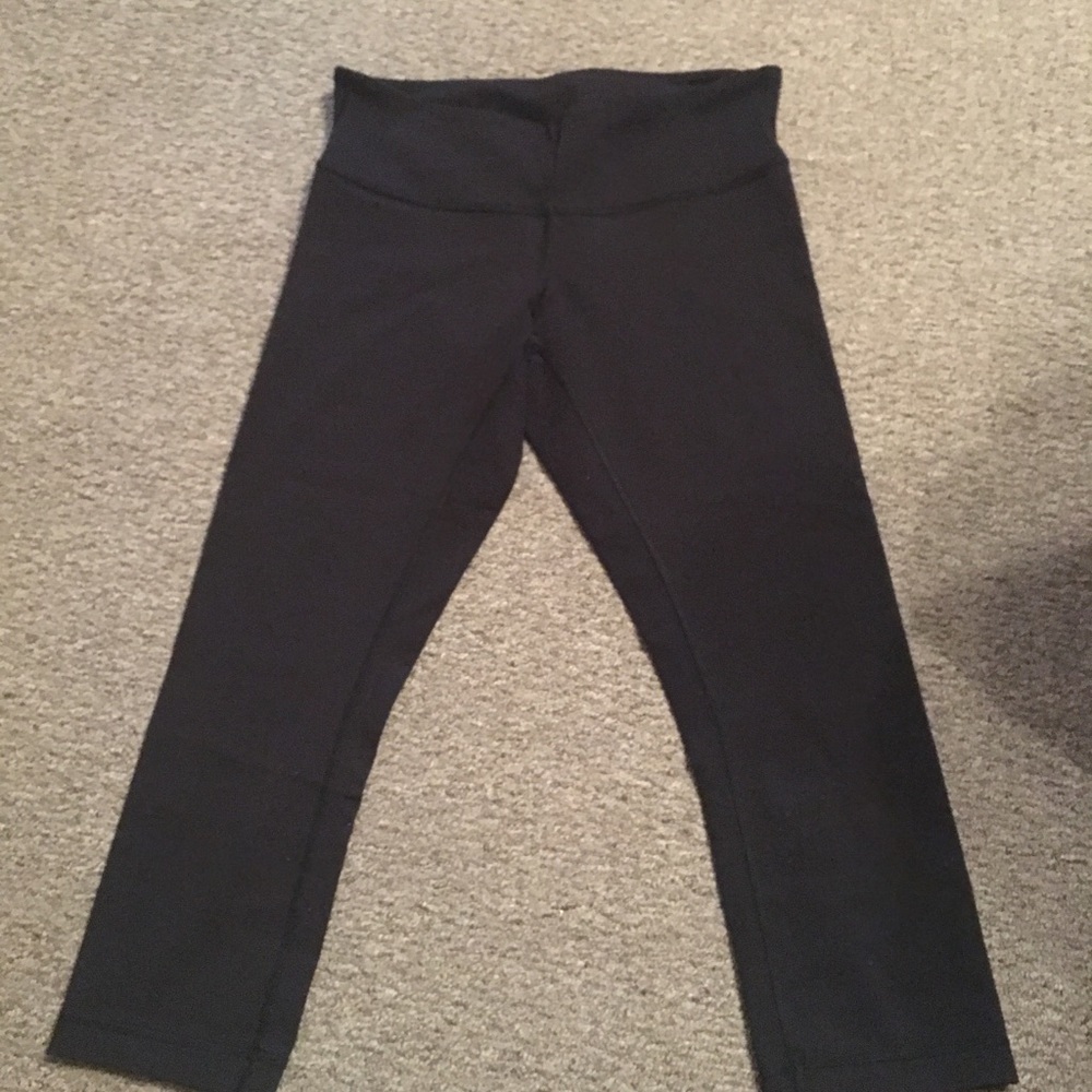 Lululemon Wunder Under crop