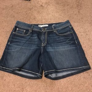 Bke jean shorts size 32! Like new
