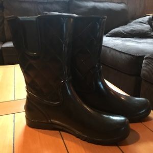 Sperry rain boots