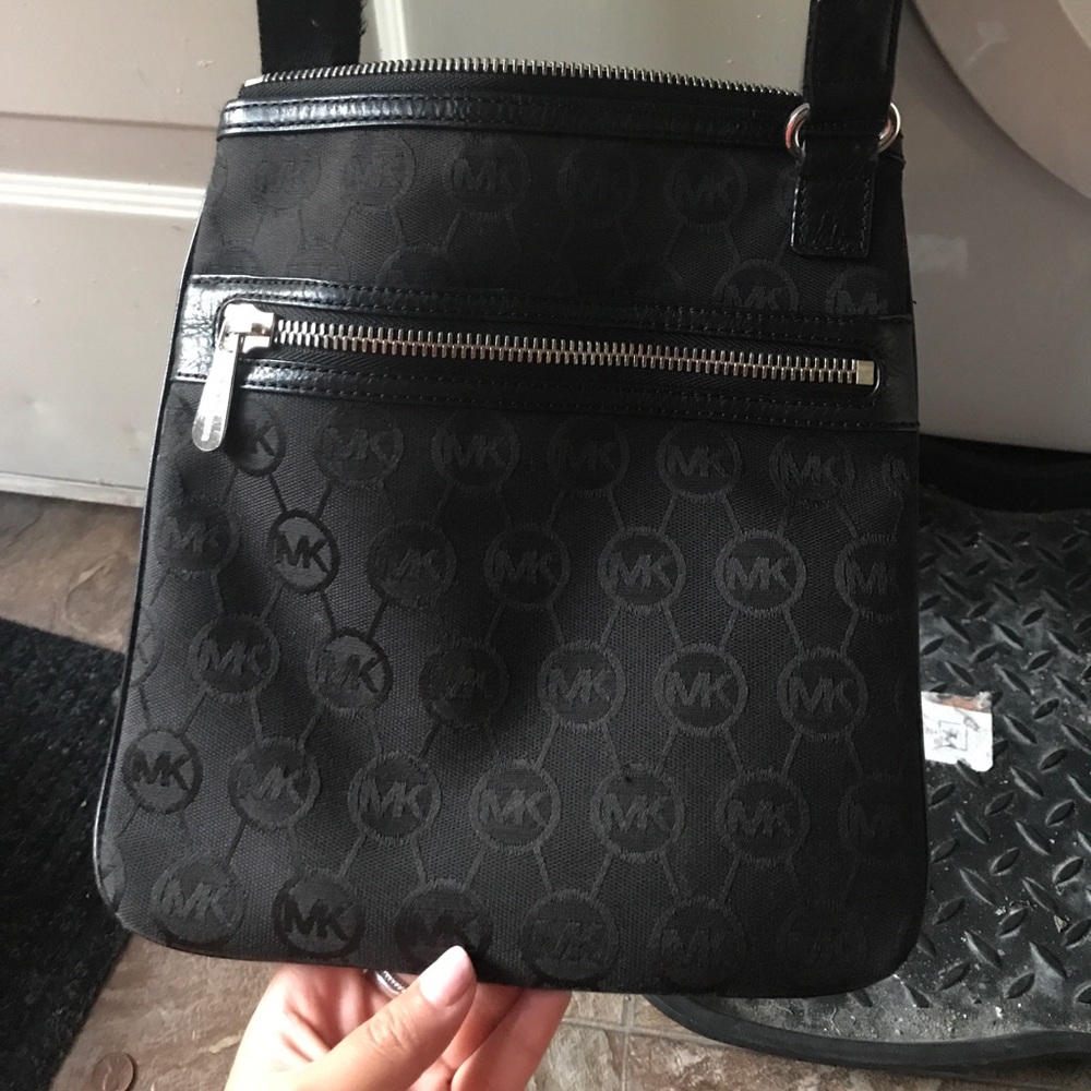 Black Michael Kors Crossbody Bag