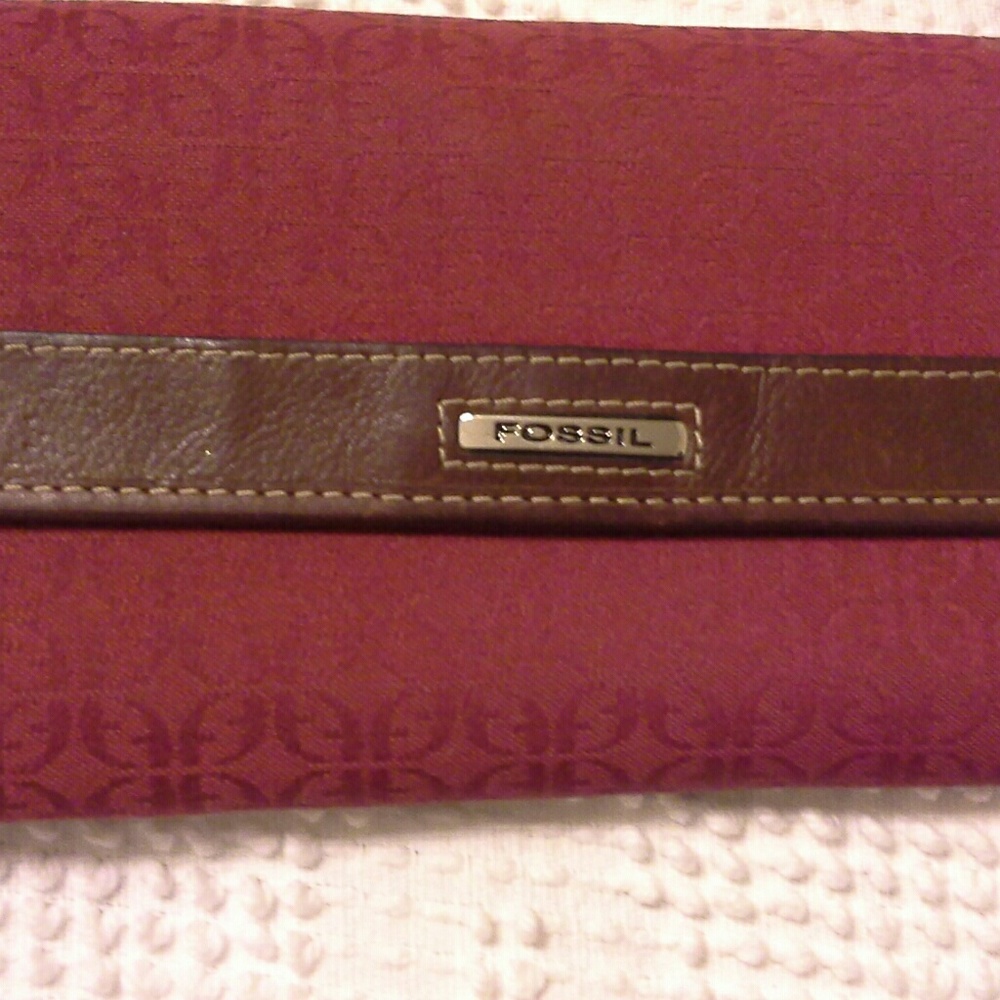 Fossil wallet
