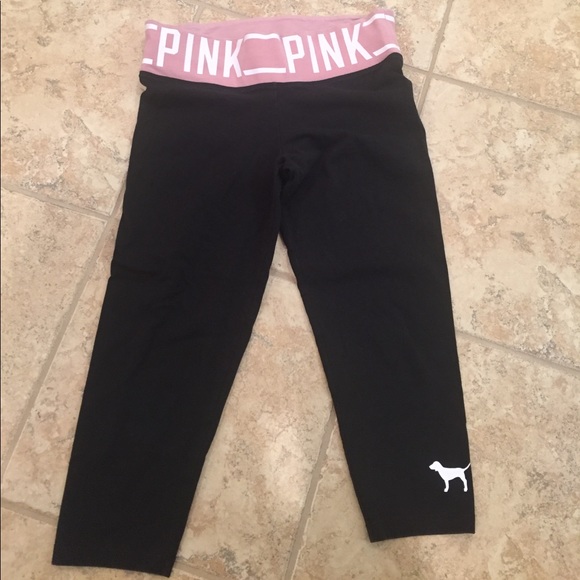 PINK Victoria's Secret Pants - PINK yoga pants 3/4 length size small