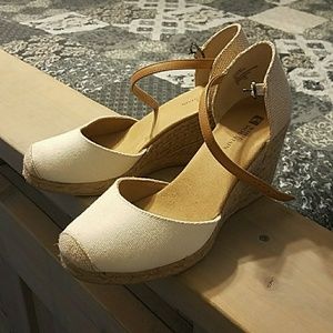 White Mountain Espadrille Wedge Heels