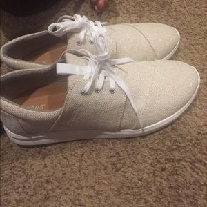 Brand new Toms!!!