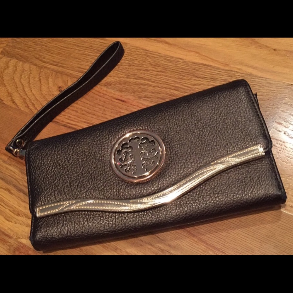 Dasein brown leather wallet