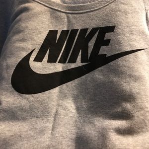 Nike Pullover