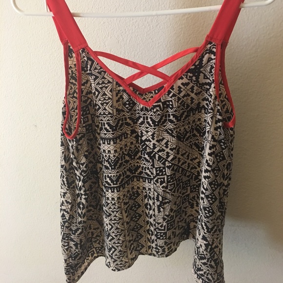 Aztec Printed Tank Top - Picture 4 of 6