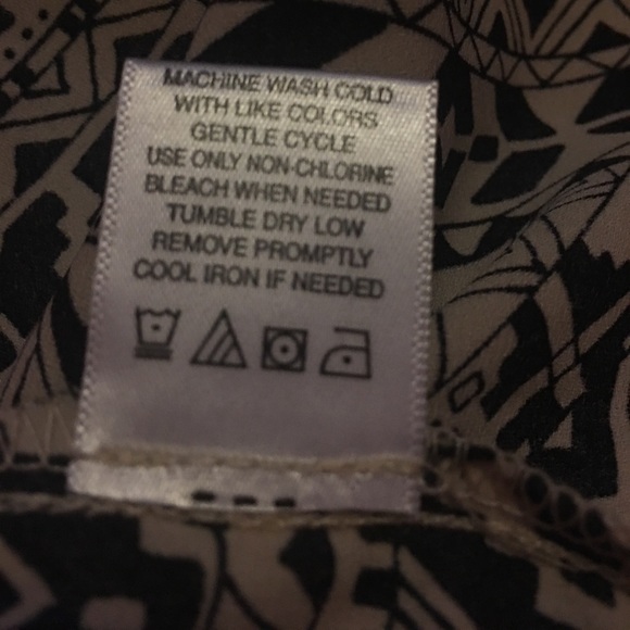 Aztec Printed Tank Top - Picture 6 of 6