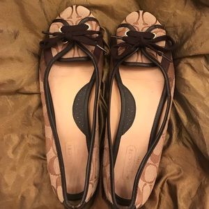 Signature Coach flats