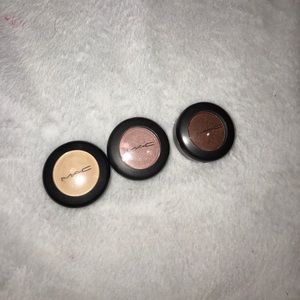 Concealer and 2 eyeshadows