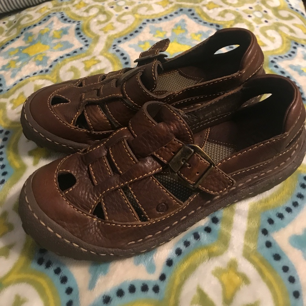 Slightly used Born sandals