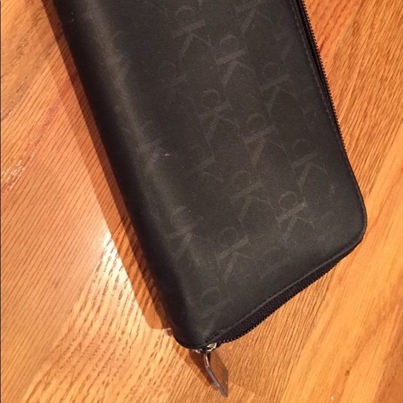 Calvin Klein wallet - Picture 2 of 4
