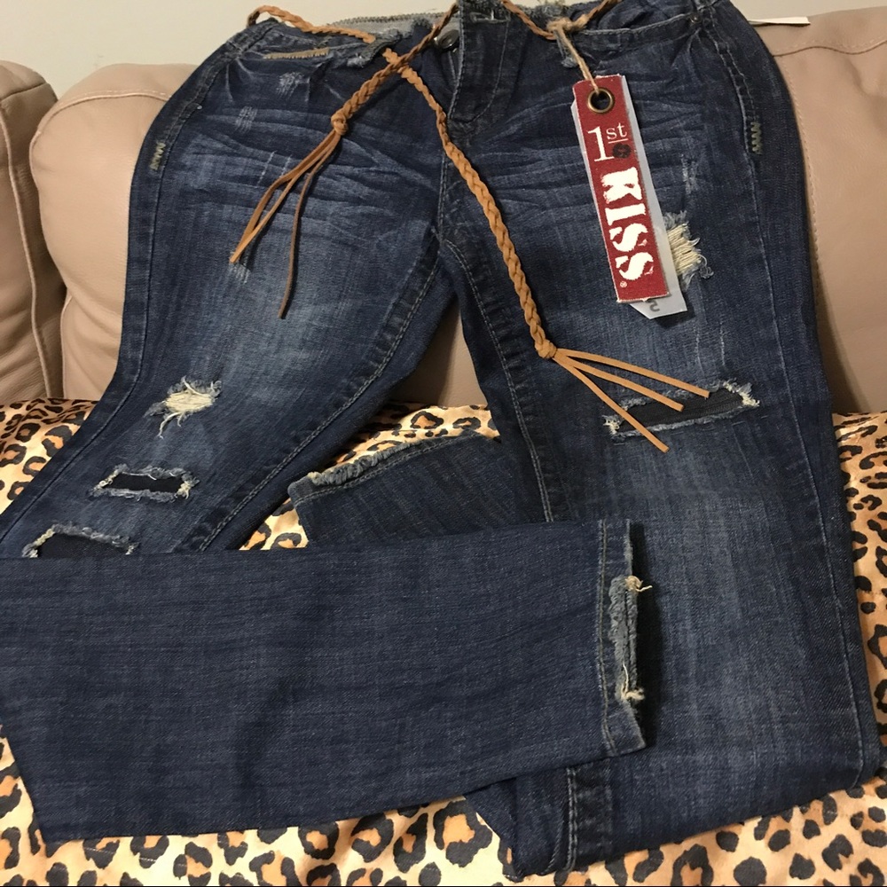 Cutest Jeans Ever! 1st Kiss Brand 💋