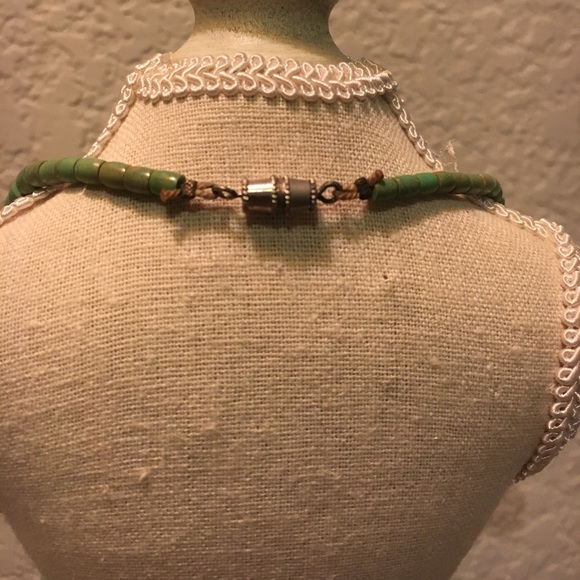 Turquoise and shell necklace - Picture 3 of 3