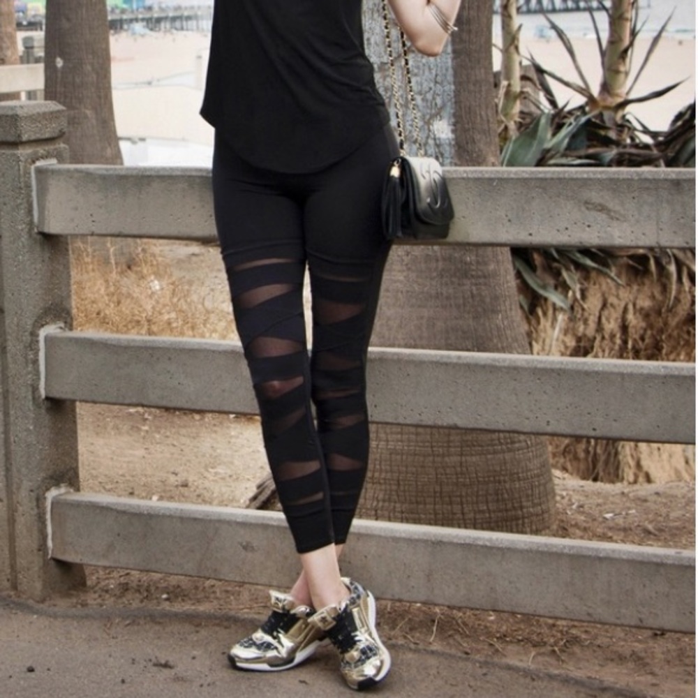 Back in black leggings