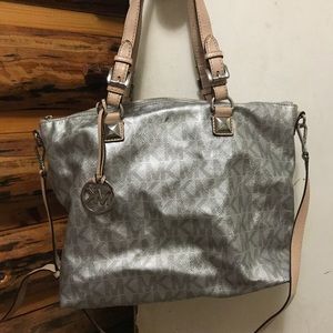 Michael Kors purse. Authentic!
