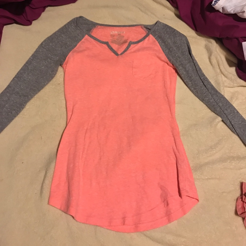 Quarter sleeve shirt