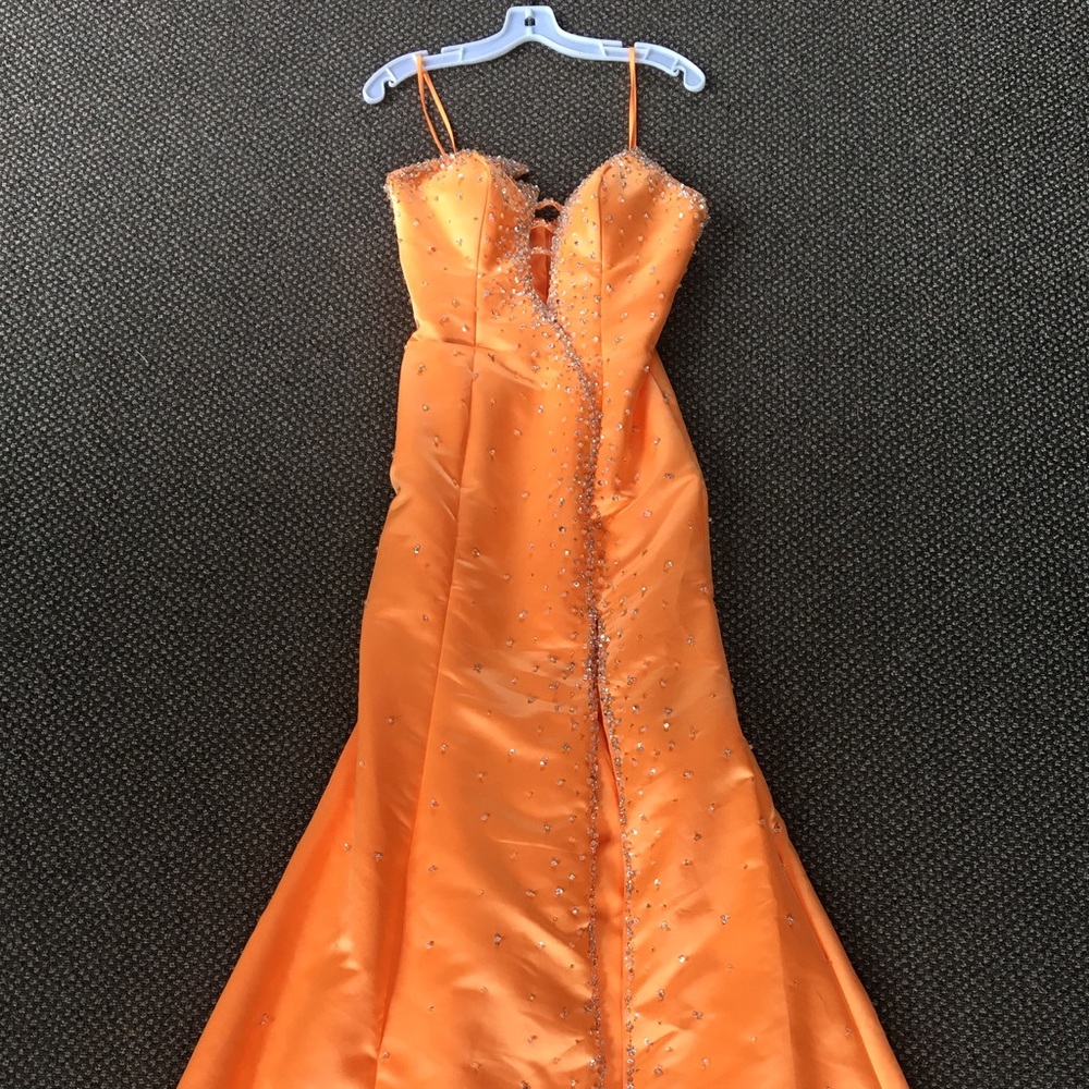 Mori lee by Madeline Gardner prom dress size 5/6