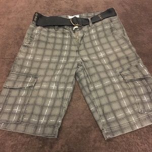 Men's plaid pattern cargo shorts with belt