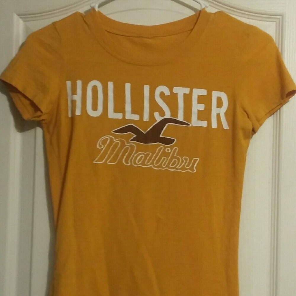 Hollister tee shirt