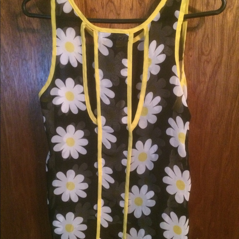 Retro Daisy Patterned Tank Top - Picture 3 of 3