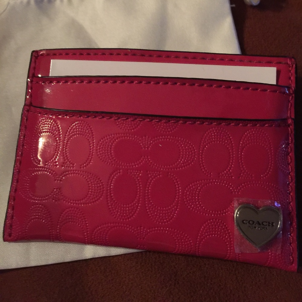 Coach fuscia Patented leather emblem card case