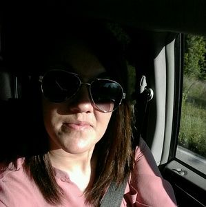 Meet your Posher, Ellen