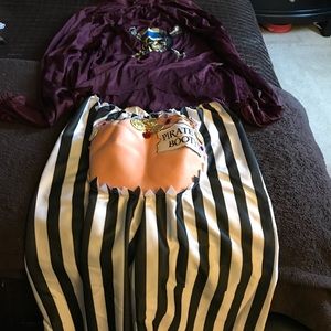 Men's pirate booty costume