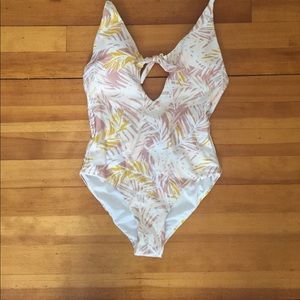 Full piece swimsuit