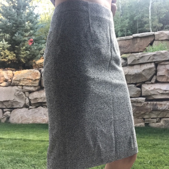 Ann Taylor Tweed Wool Pencil Skirt sz 6 - Picture 3 of 9