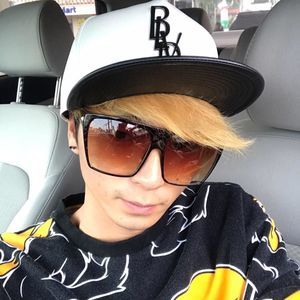 Meet your Posher, Hojin