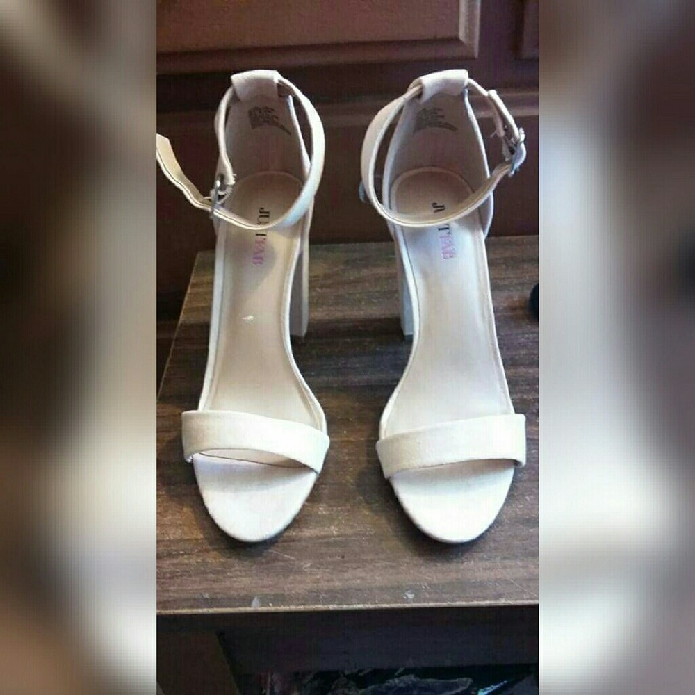 Nude heeled sandals